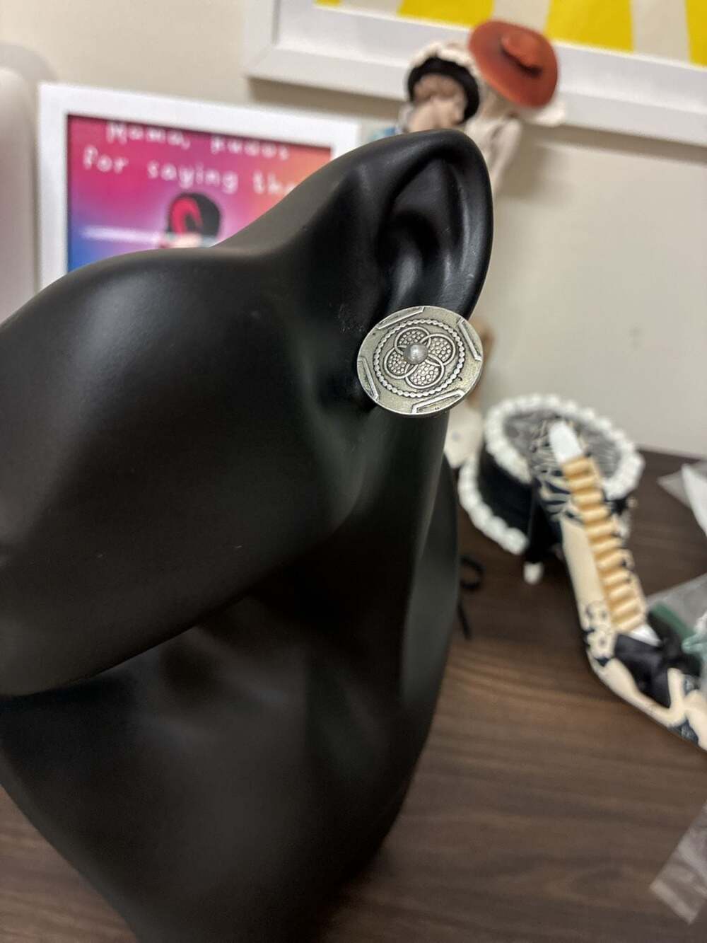 Vintage Silver Tone Round Textured Pattern Clip On Earrings